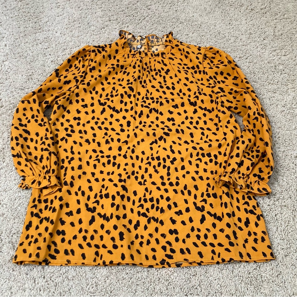 NWT Avanova Mustard Yellow & Black Leopard Print Ruffle Neck Top Medium
